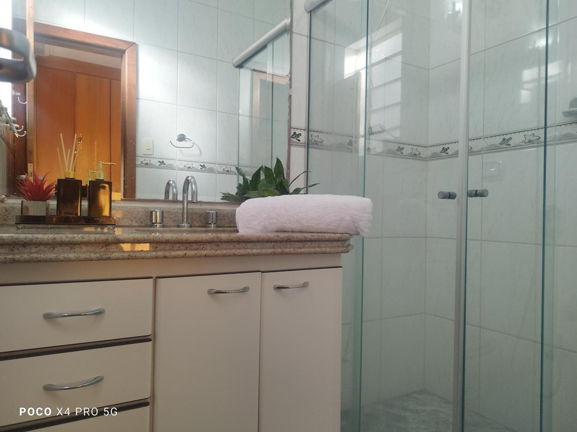 Quarto Suite -Em Apartamento Familiar Белу-Оризонти Экстерьер фото